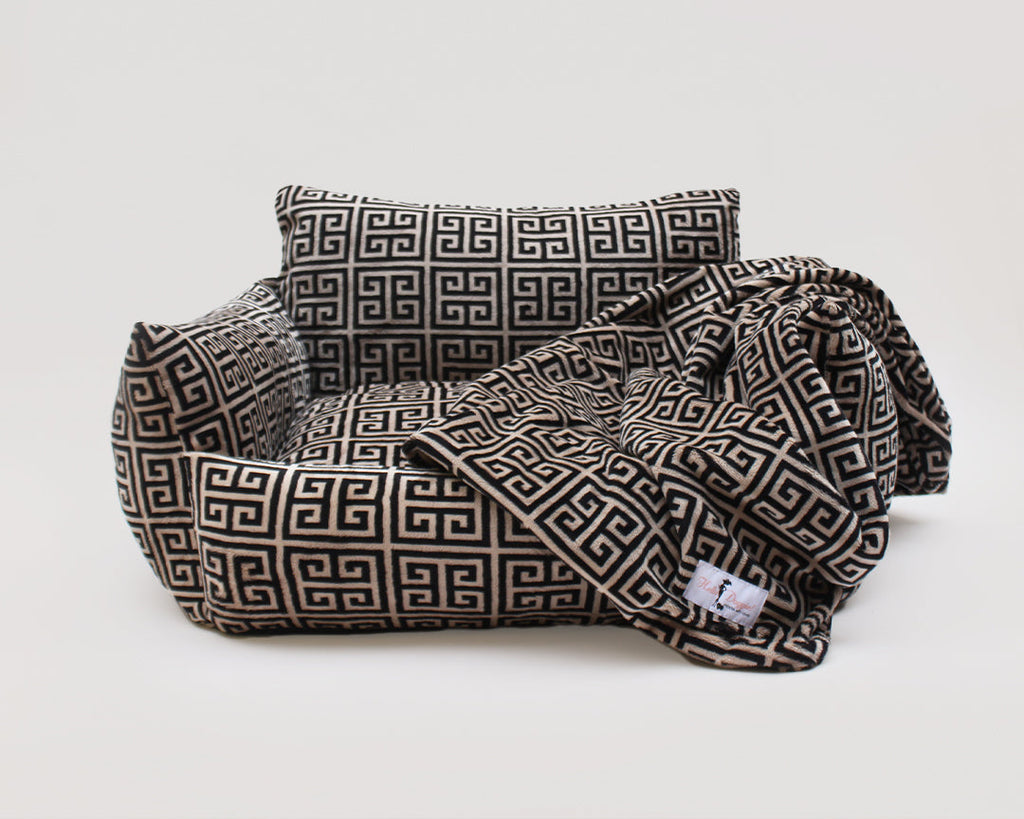 Obsidian Dog Sofa
